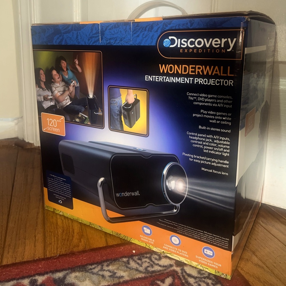 Wonderwall Entertainment Projector